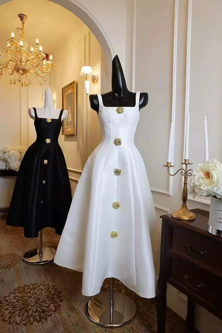 Golden Empress Buttoned A-Line Dress